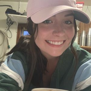 Meet your Posher, Maya